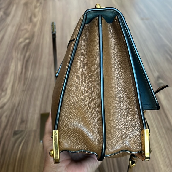 A218 - ๐ฏ % authentic Prada Cahier shoulder/crossbody bag - Picture 8 of 16